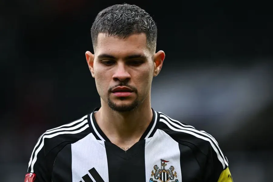 记者:若有欧冠球队8000万镑报价吉马良斯,纽卡愿开启谈判