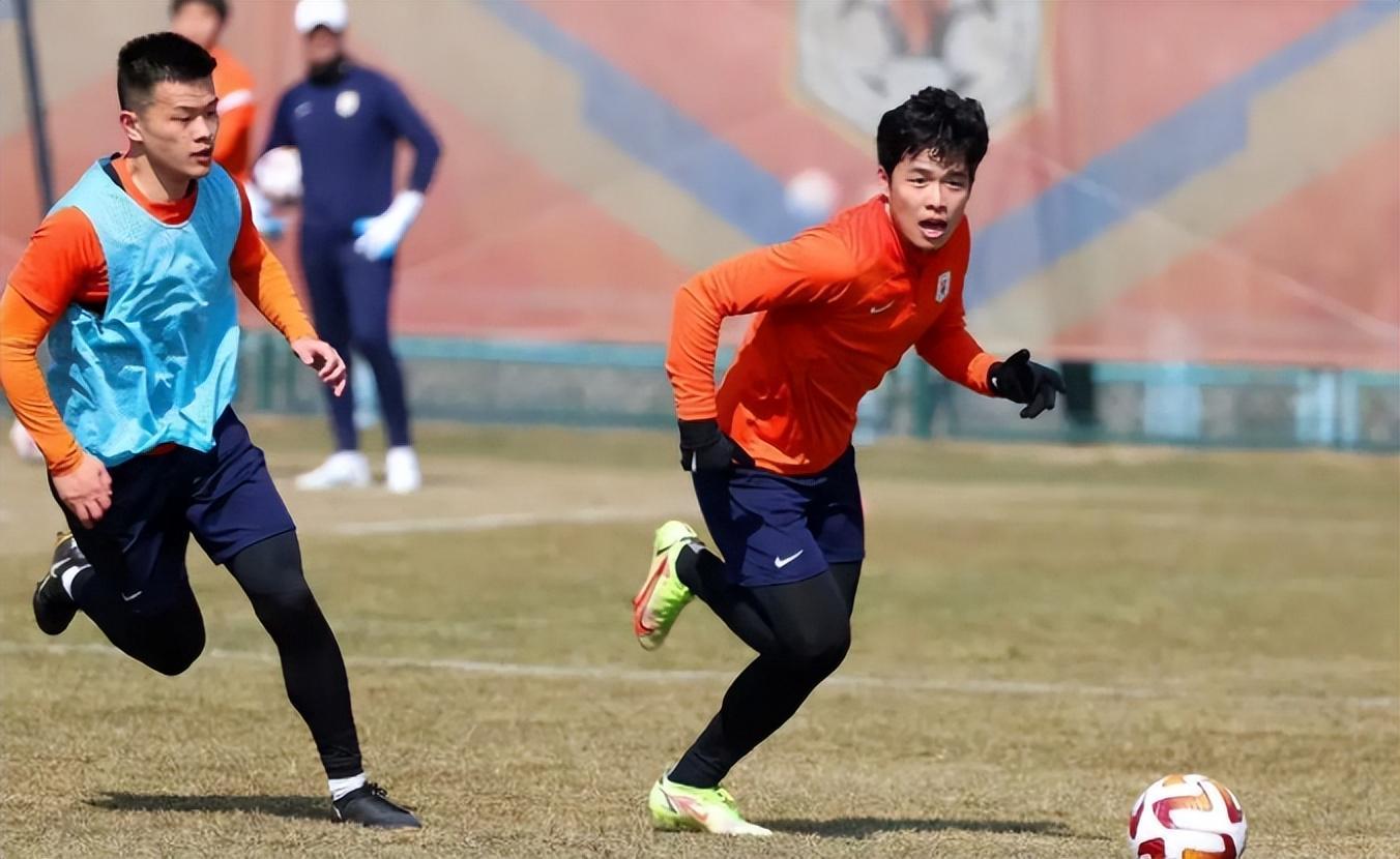 九游体育官网首页-鲁能前腰补强又有新动作！曾号称学霸的他有望挑大梁，已跟队冬训