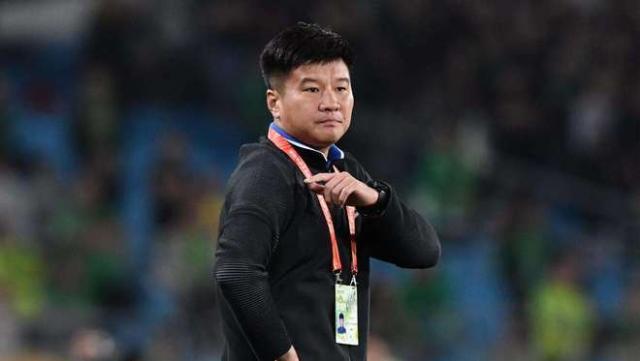 九游体育登录入口-李霄鹏离开影响武汉保级 菜鸟李金羽能否担重任？