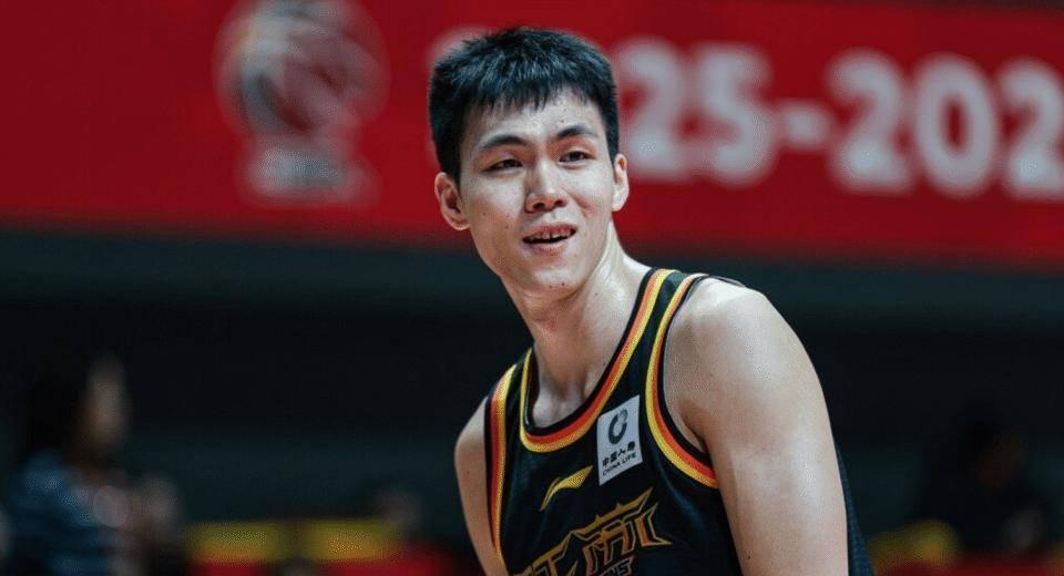 九游体育官网首页-太励志了！打了6年NBL，成功当选CBA探花，新秀年就成全明星首发