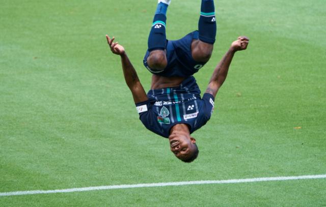 1619928945504018935.png 九游体育官网首页-Made In CSL①中超神锋初到日本被称姆博马再现