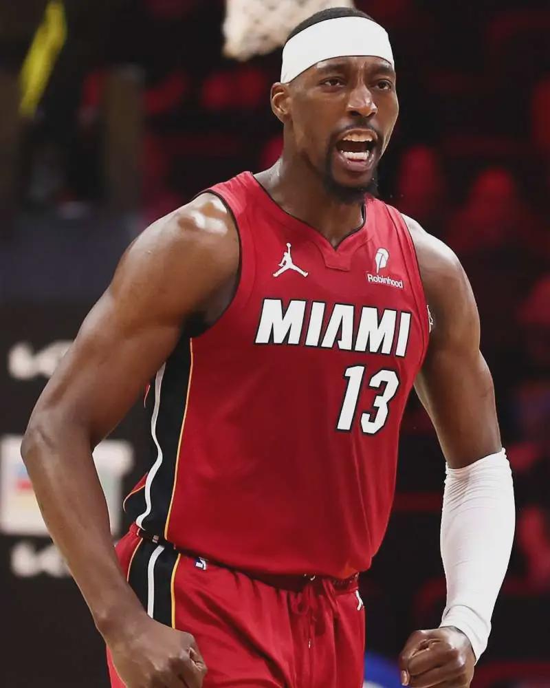 九游体育登录入口-5-0横扫!单赛季五杀!阿德巴约成了笑话